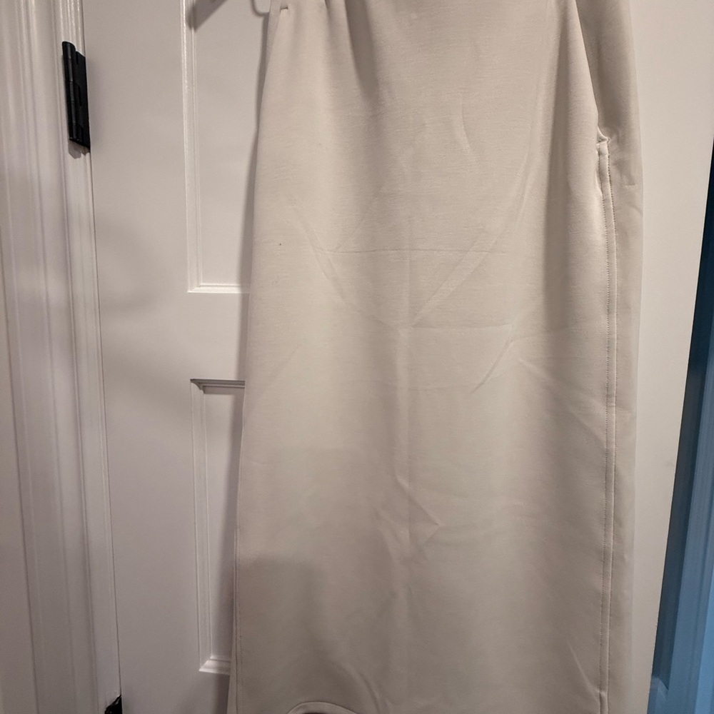 Lululemon Cream Women's Skirt